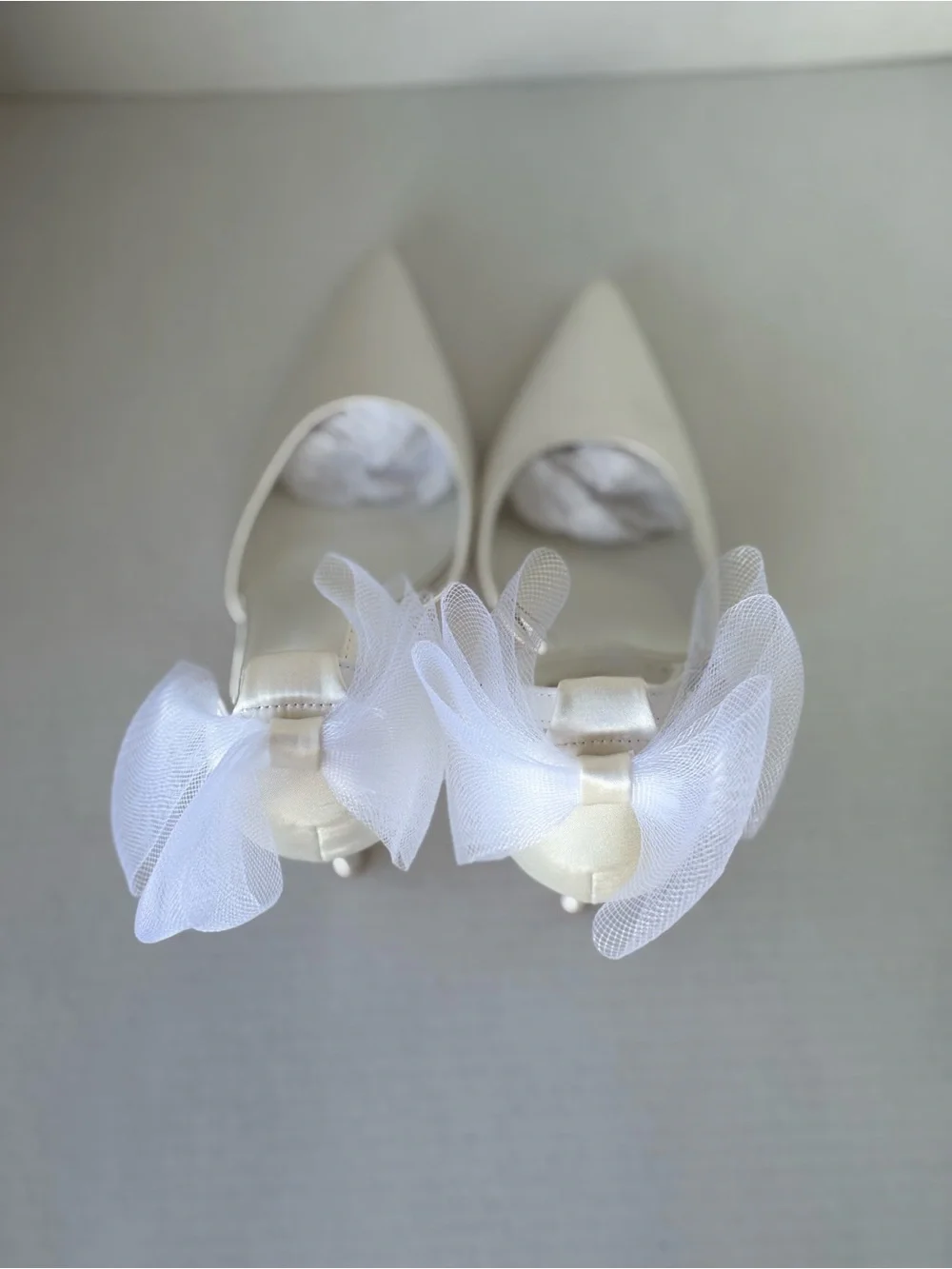 Elegant Ivory Satin Pointed-Toe Heels with Tulle Accent